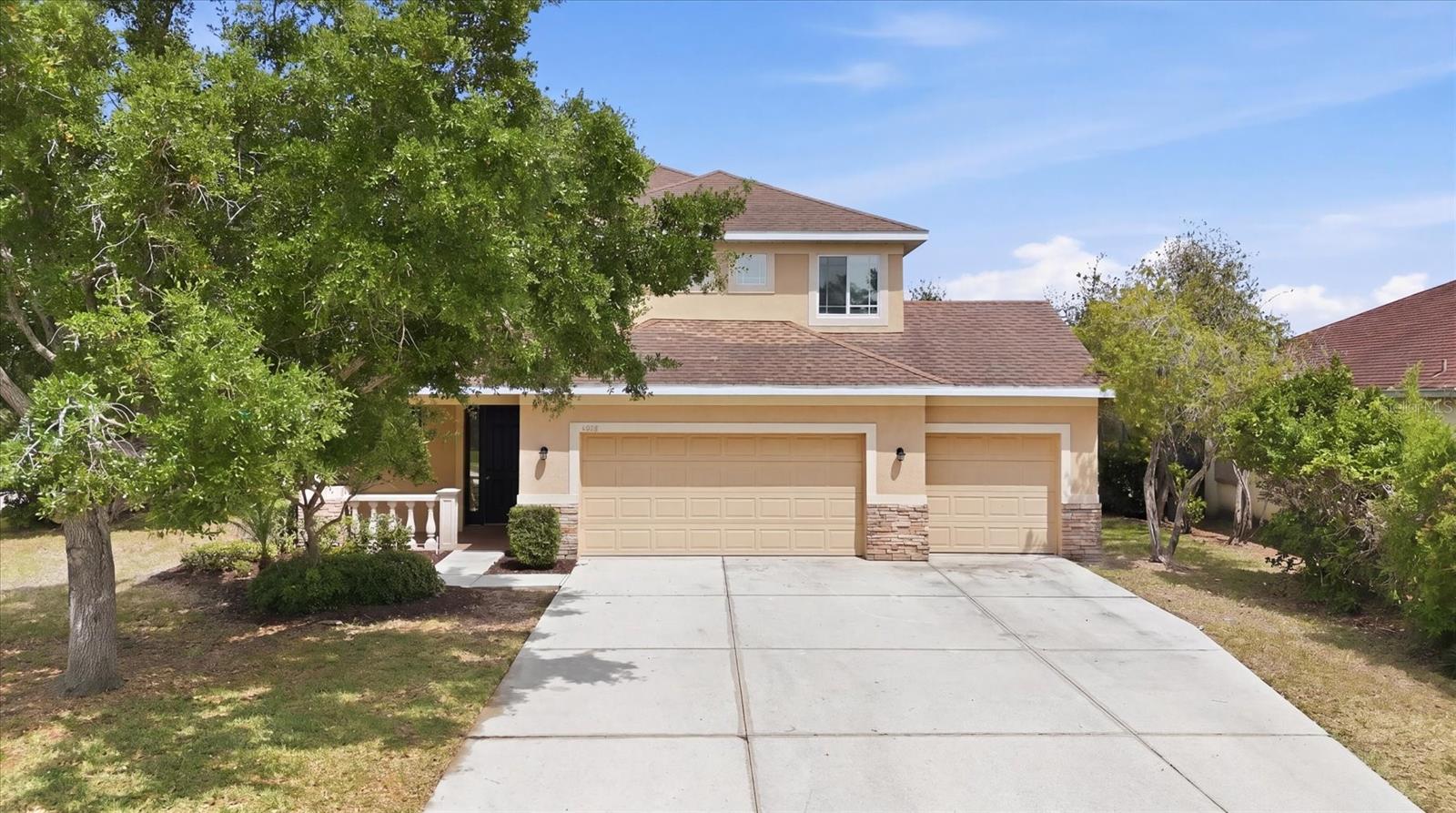 WOODRIDGE OAKS - Residential