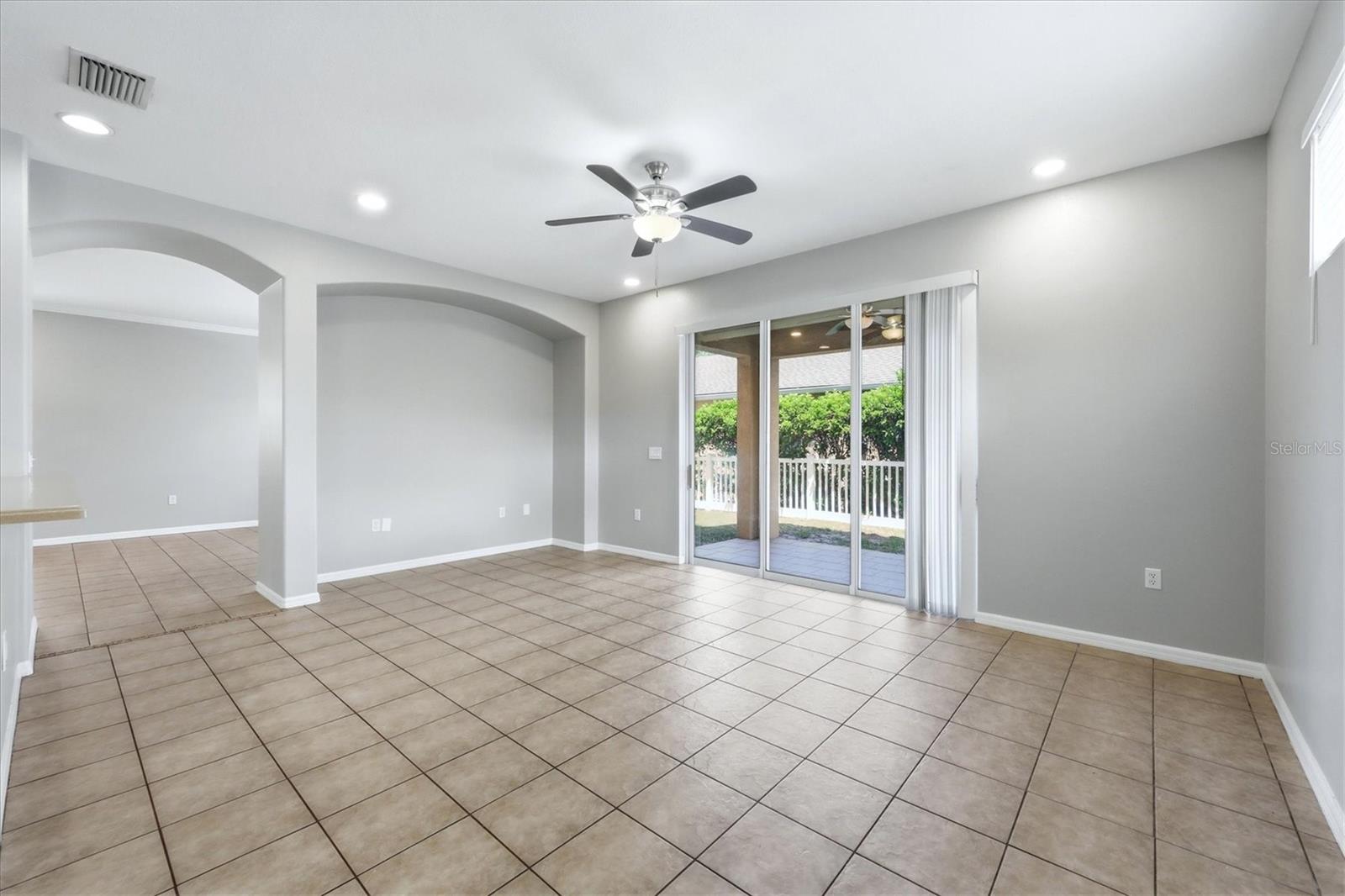 WOODRIDGE OAKS - Residential