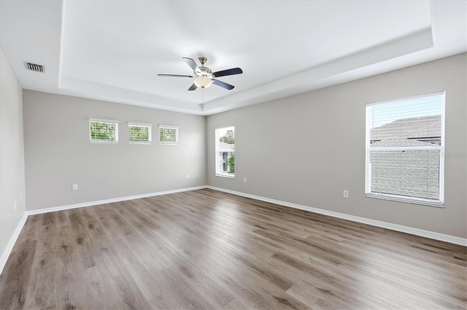 WOODRIDGE OAKS - Residential