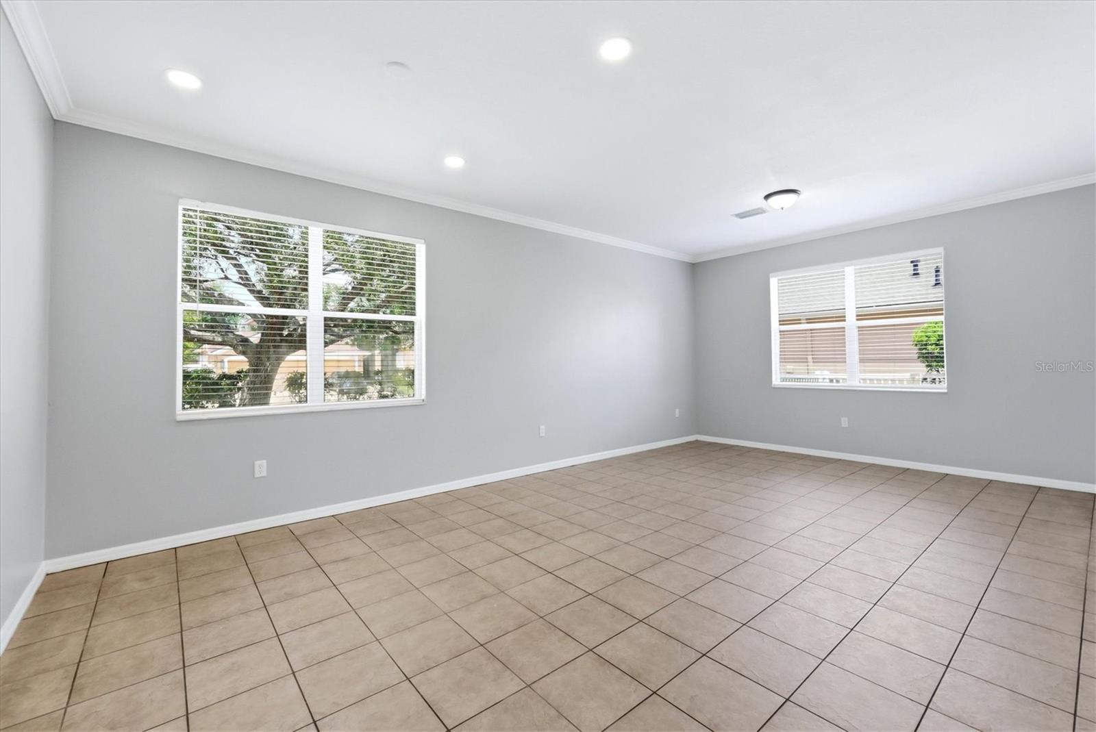 WOODRIDGE OAKS - Residential