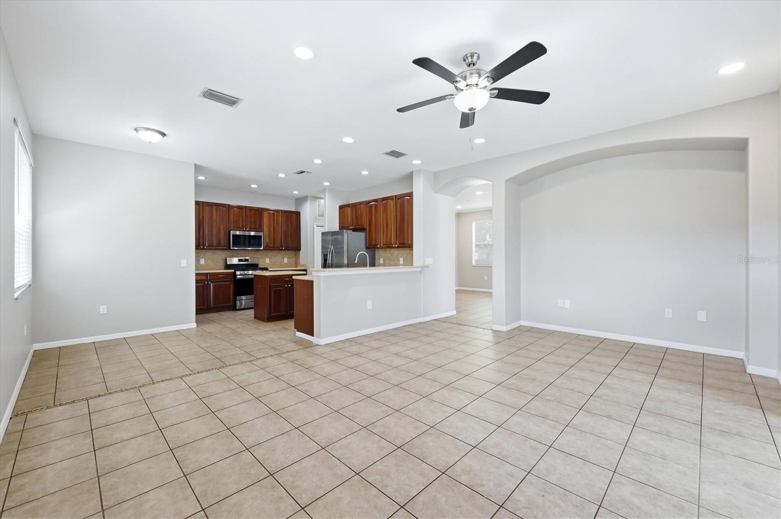 WOODRIDGE OAKS - Residential