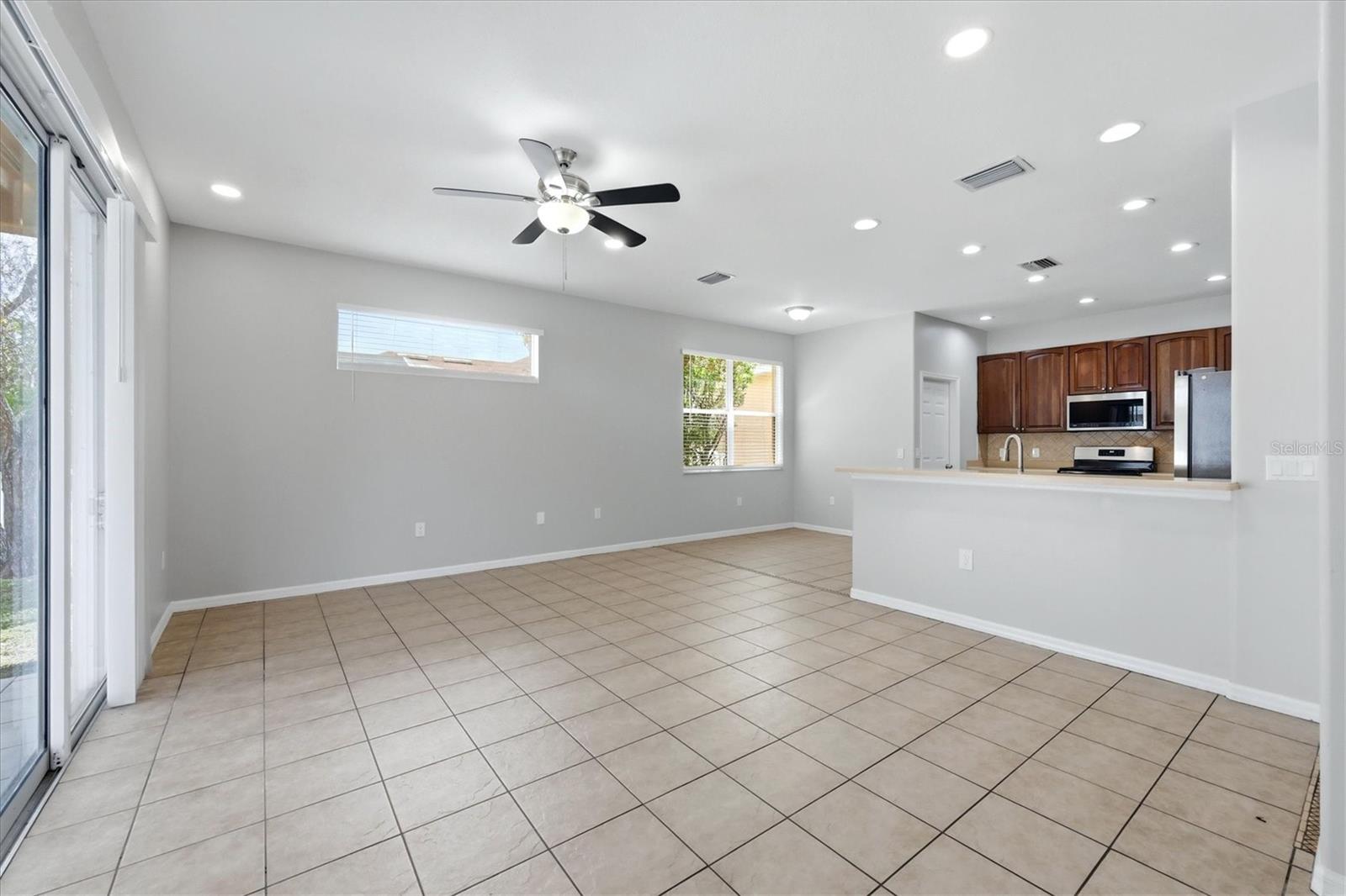 WOODRIDGE OAKS - Residential