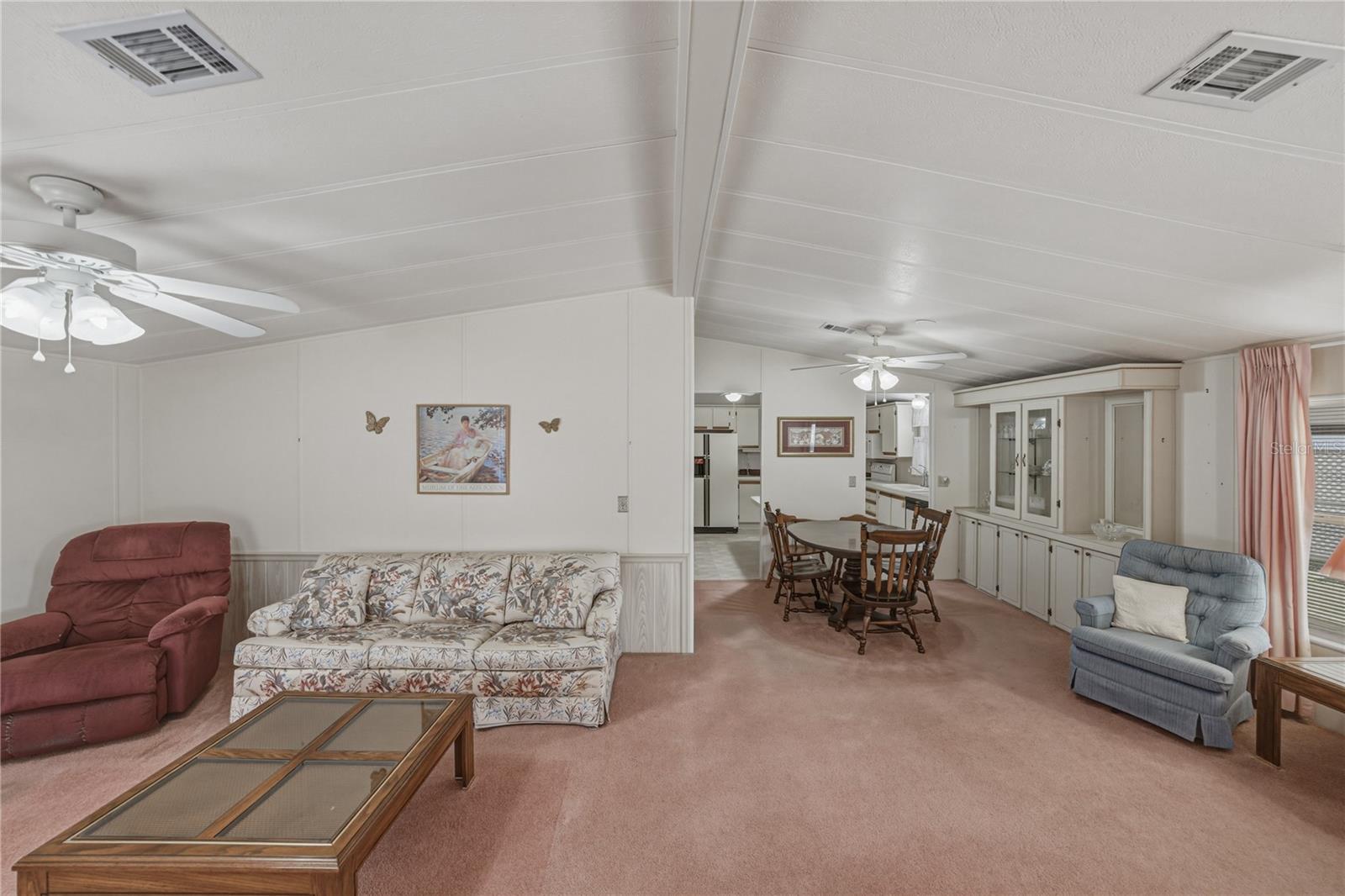 OAKS ROYAL - Residential