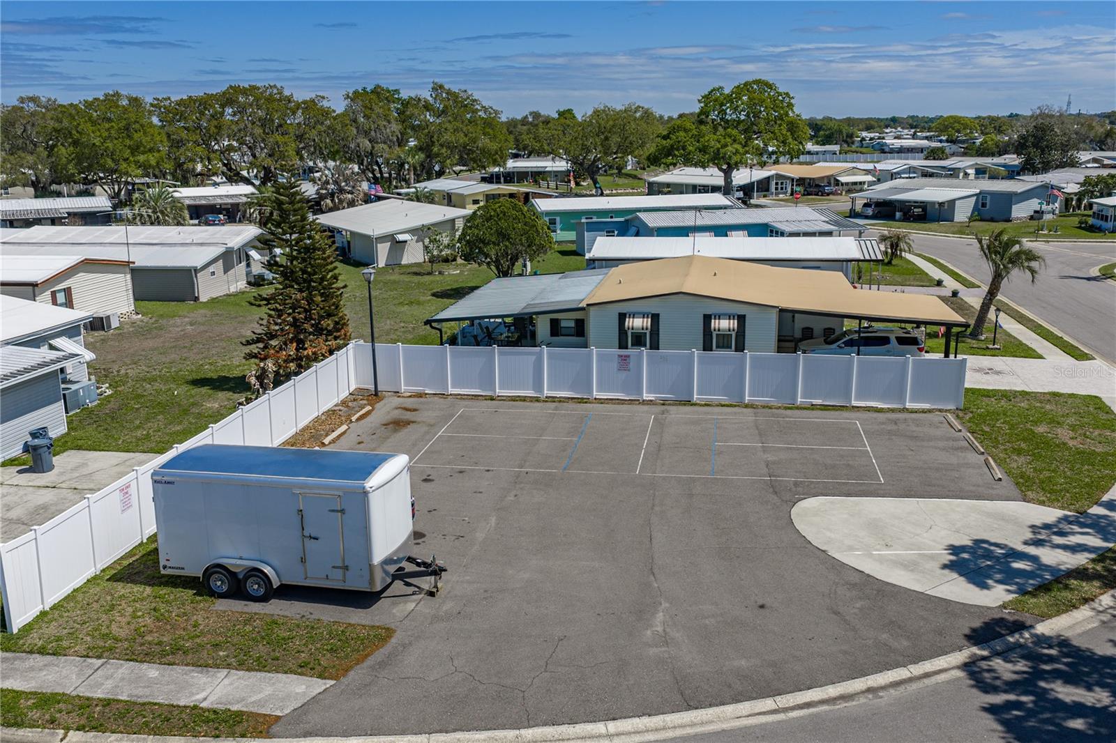 OAKS ROYAL - Residential