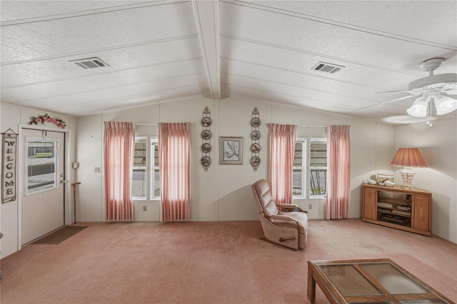 OAKS ROYAL - Residential