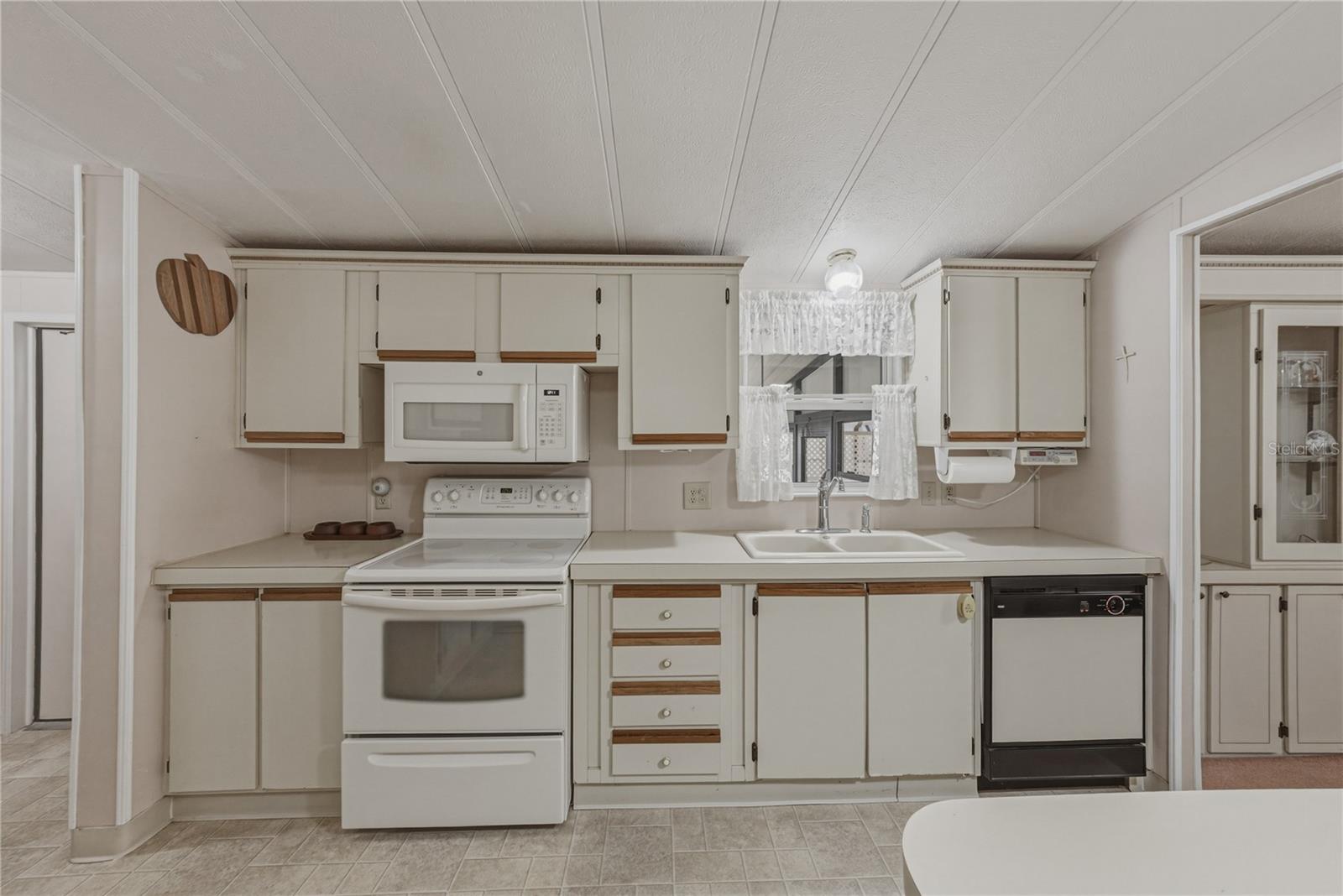 OAKS ROYAL - Residential