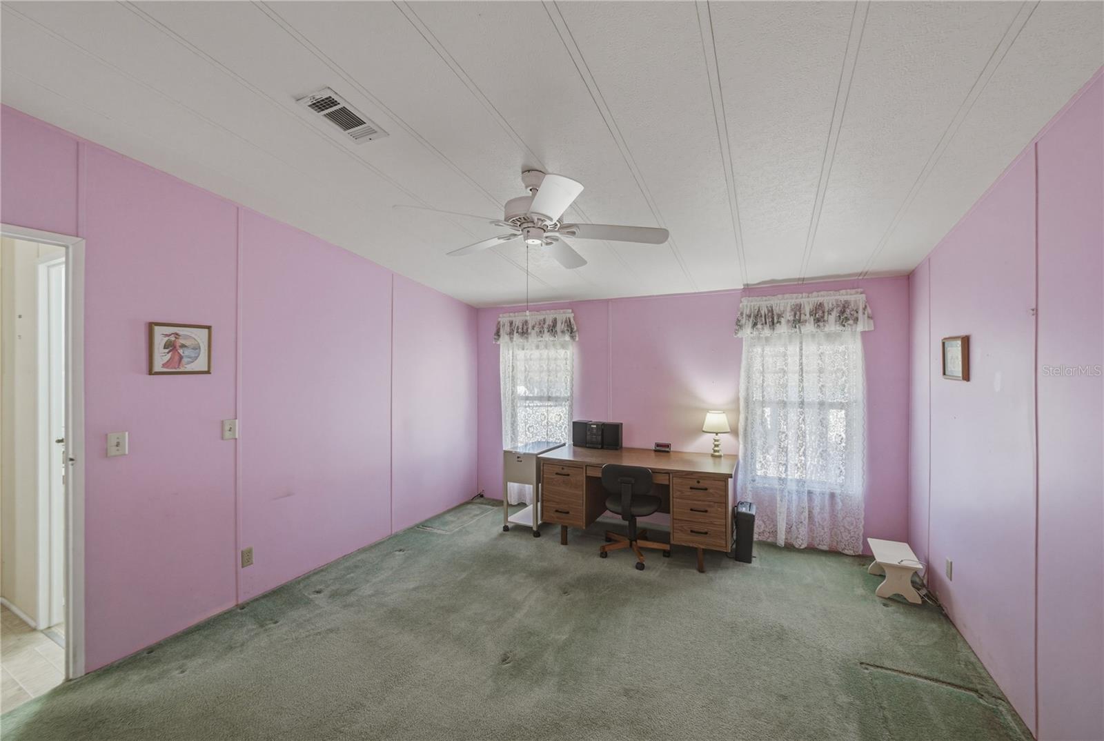 OAKS ROYAL - Residential