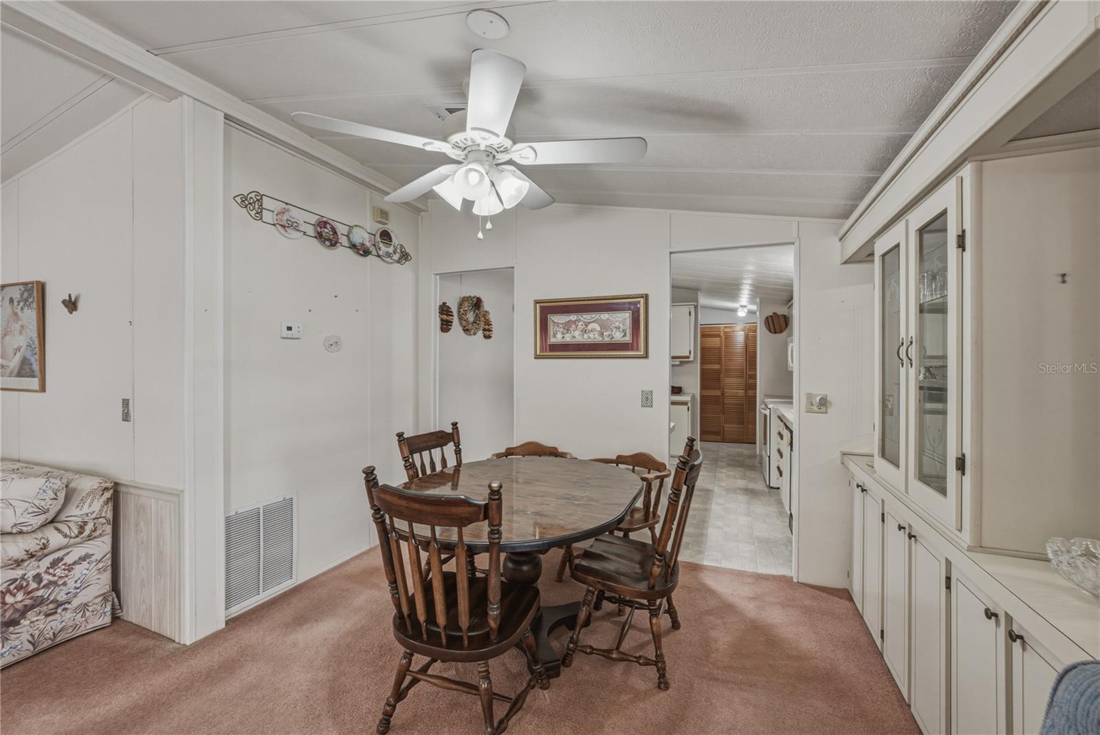 OAKS ROYAL - Residential