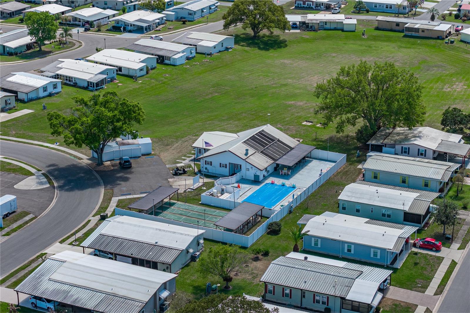 OAKS ROYAL - Residential