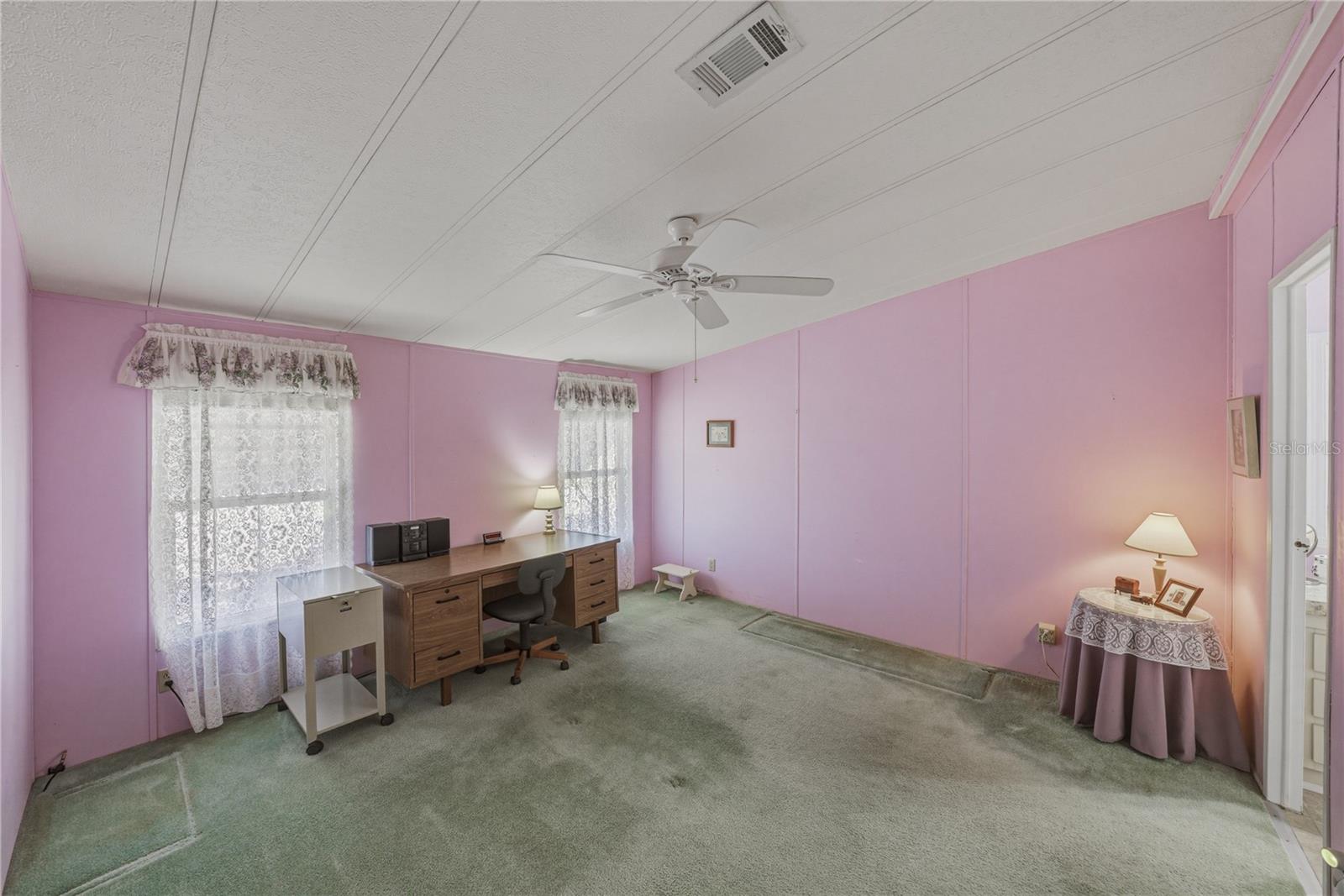 OAKS ROYAL - Residential