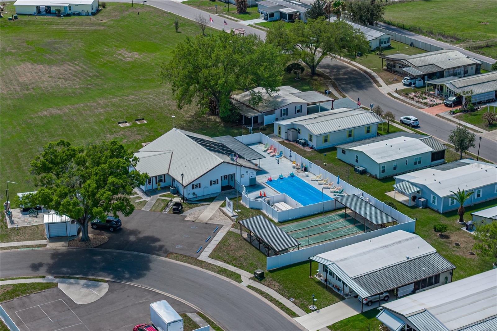 OAKS ROYAL - Residential