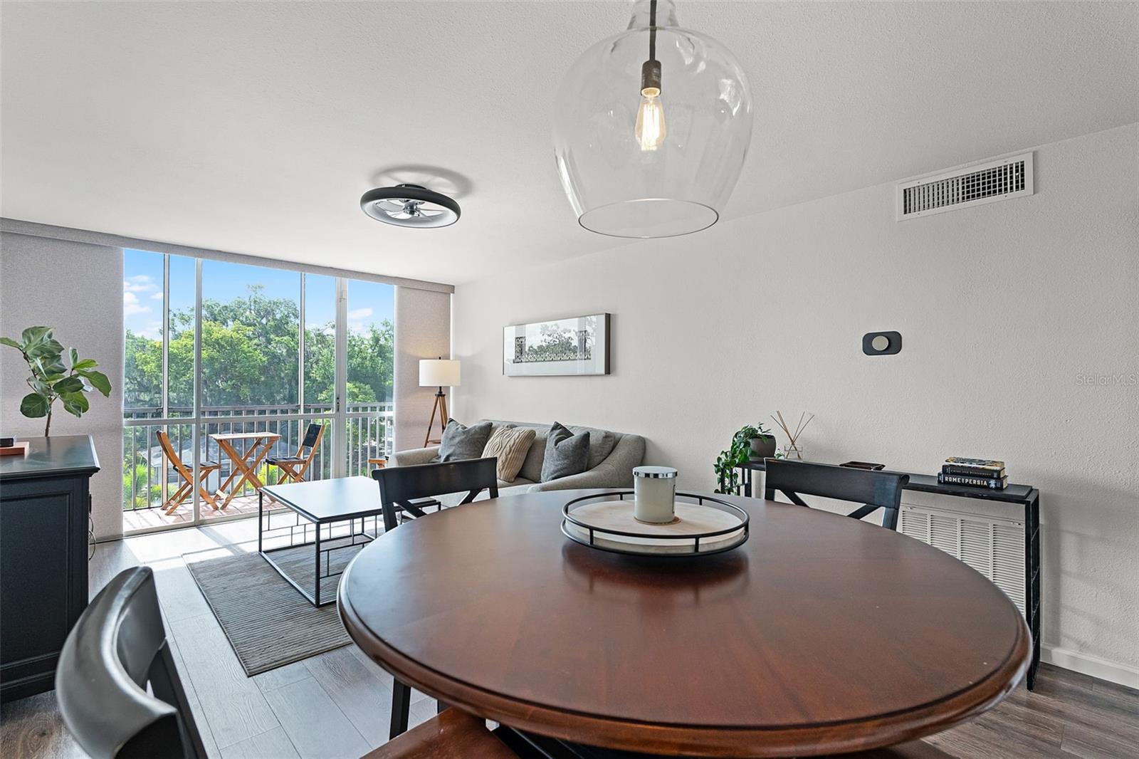 1100 DELANEY AVENUE F407