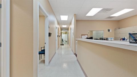 Tiny photo for 401 E North Boulevard, Leesburg, FL 34748 (MLS # G5108765)