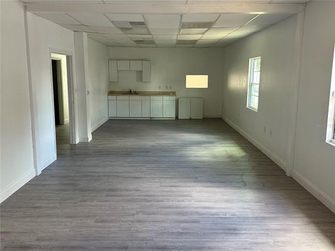 Tiny photo for 401 E North Boulevard, Leesburg, FL 34748 (MLS # G5108765)