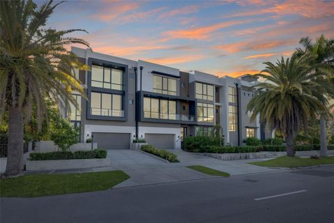 Photo of 98 W Davis Boulevard, Tampa, FL 33606 (MLS # TB8514324)