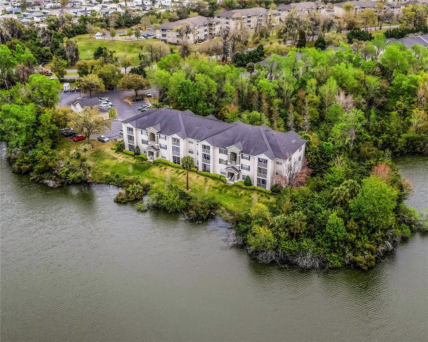 View LAKELAND, FL 33810 condo