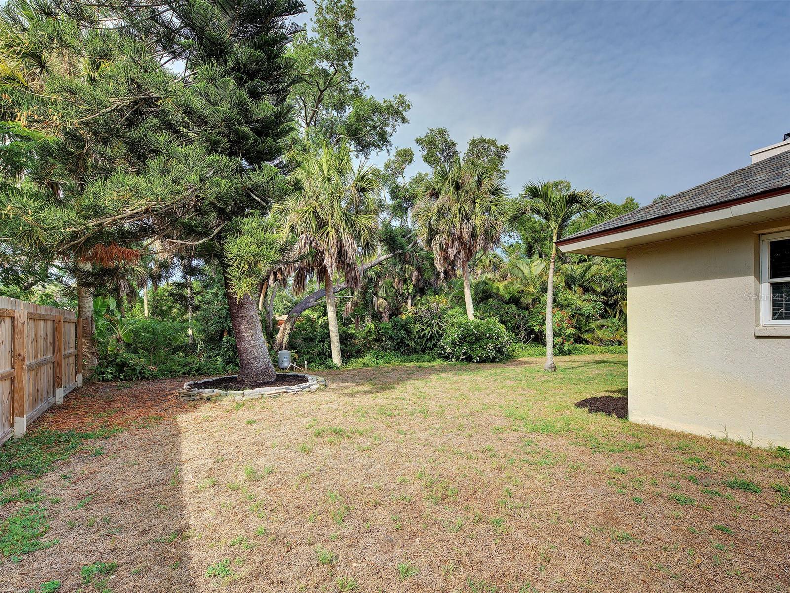 EAST GATE - Residential