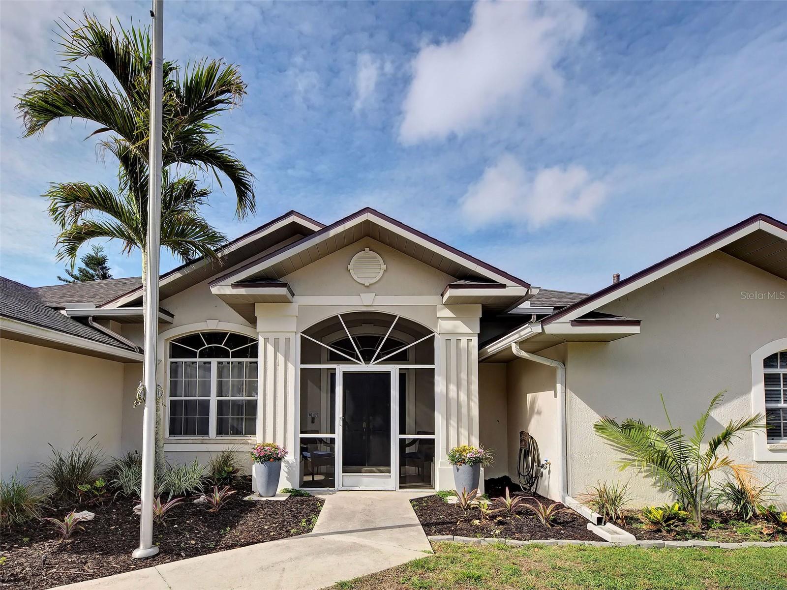1303 E GATE DRIVE