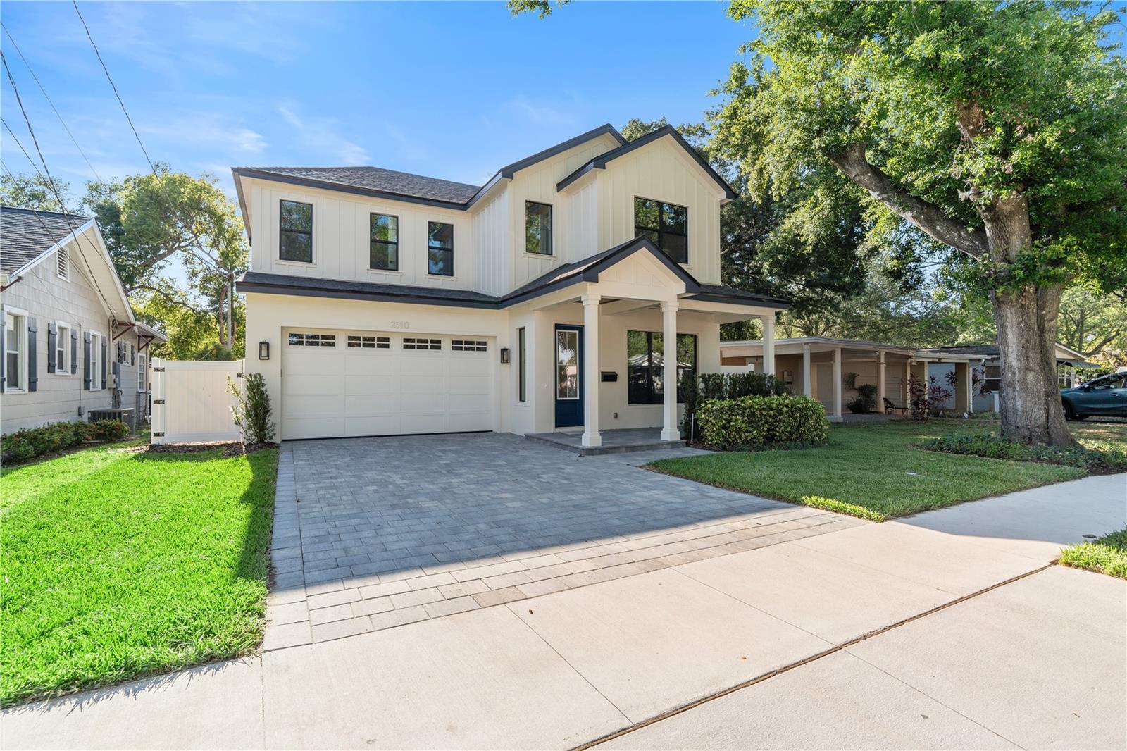 LAWNDALE - Residential