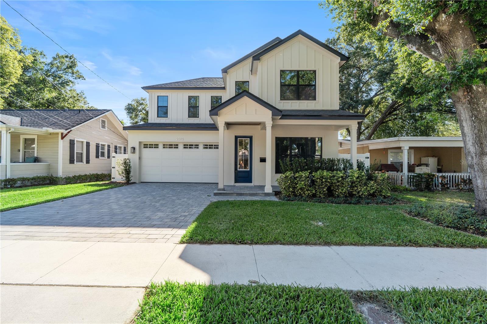 LAWNDALE - Residential