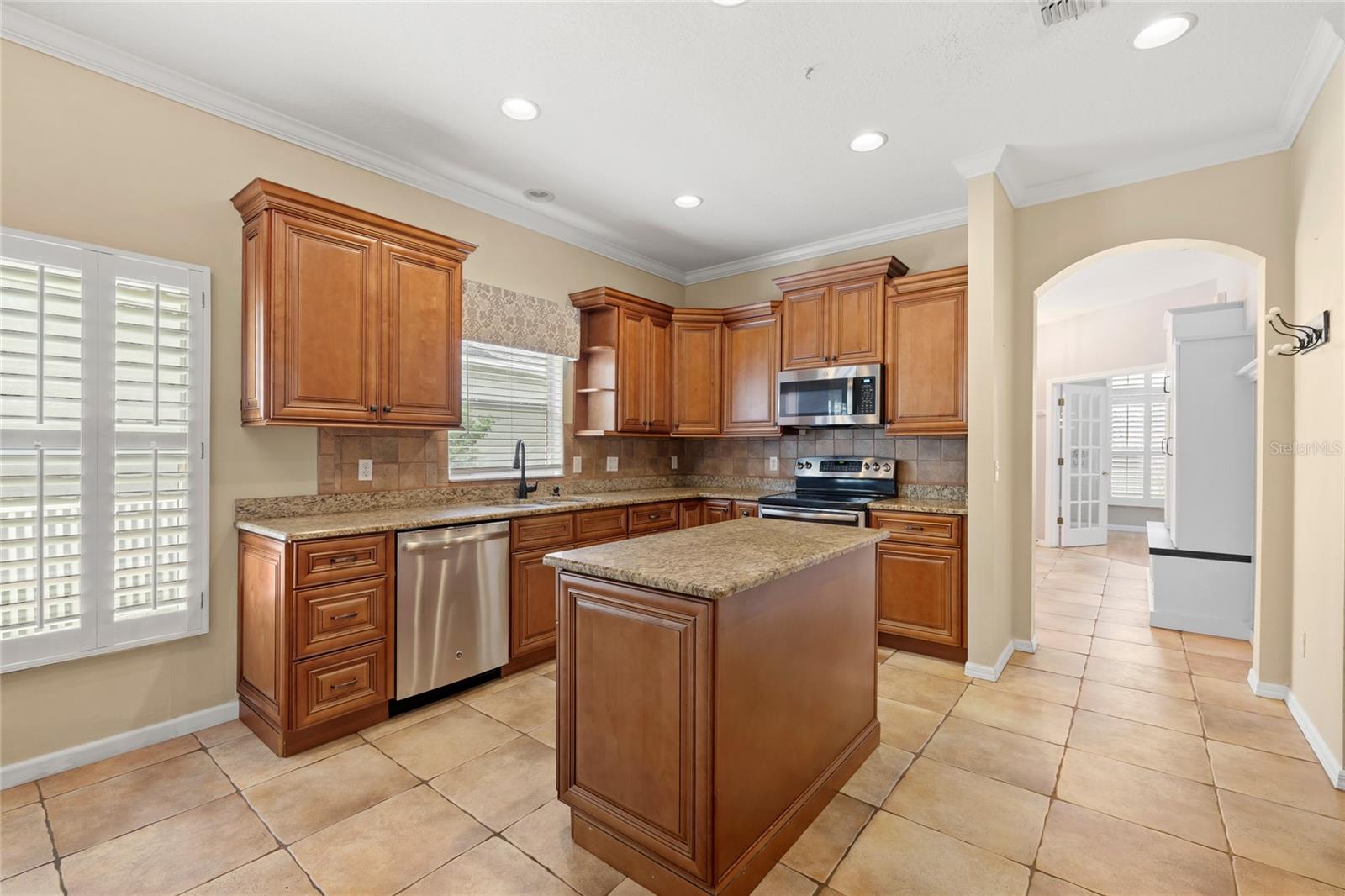 AVALON LAKES PH 02 VLGS E & H - Residential