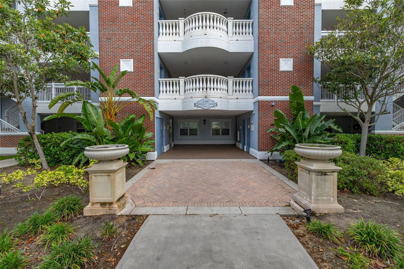 VILLAS AT REUNION SQUARE CONDO PH 5 - Residential Lease