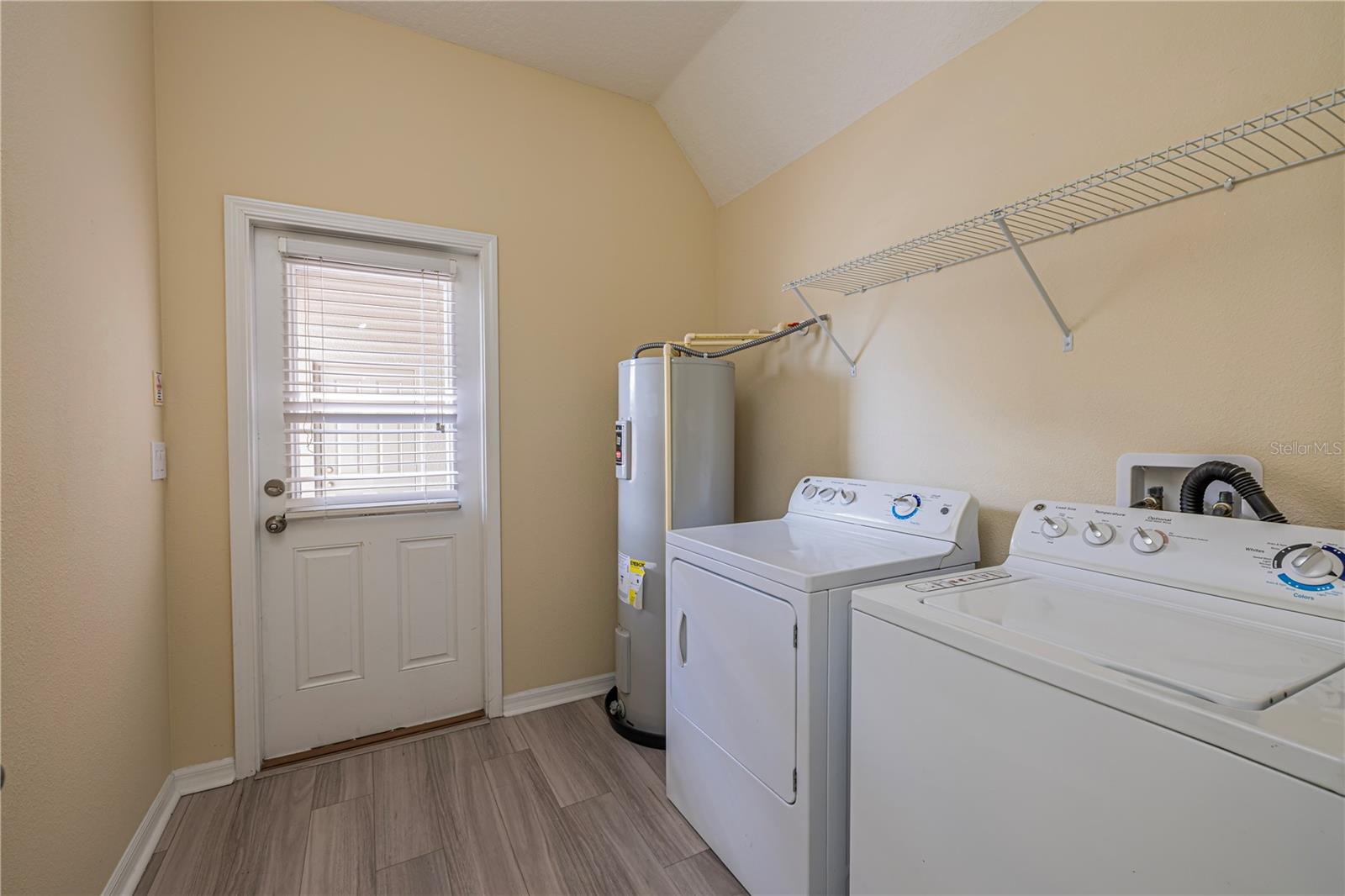 WINDERMERE SOUND PH 2 - Residential
