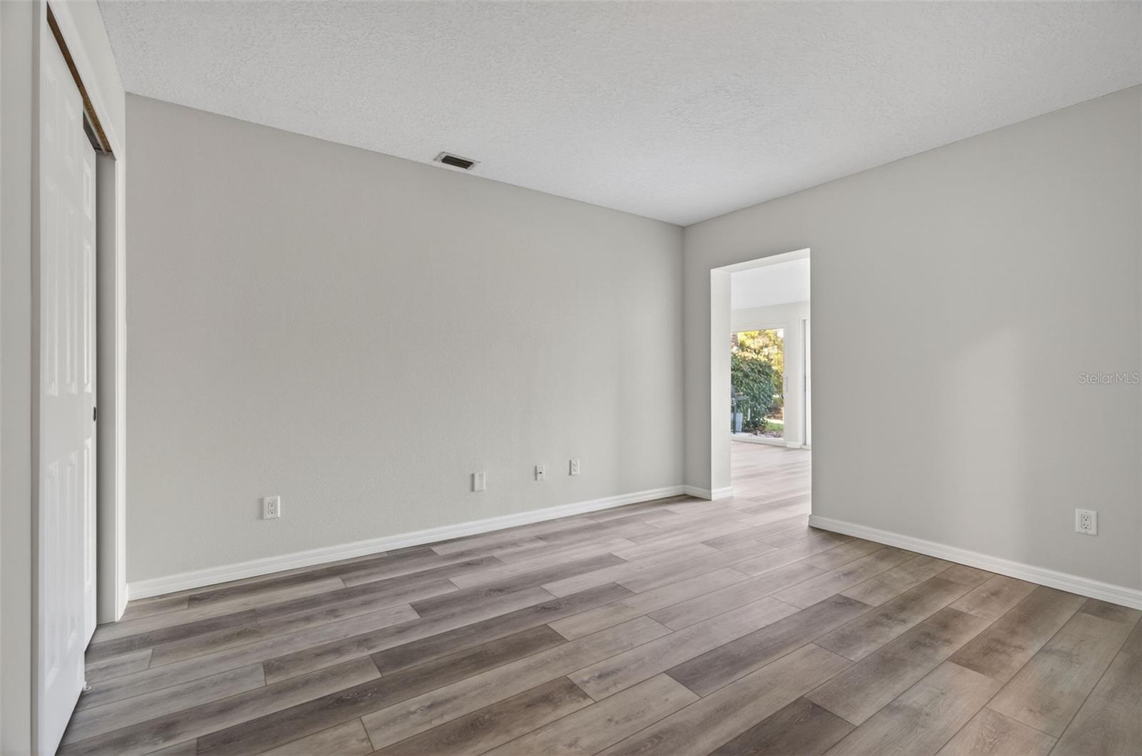 THE BAY VILLAS - Residential