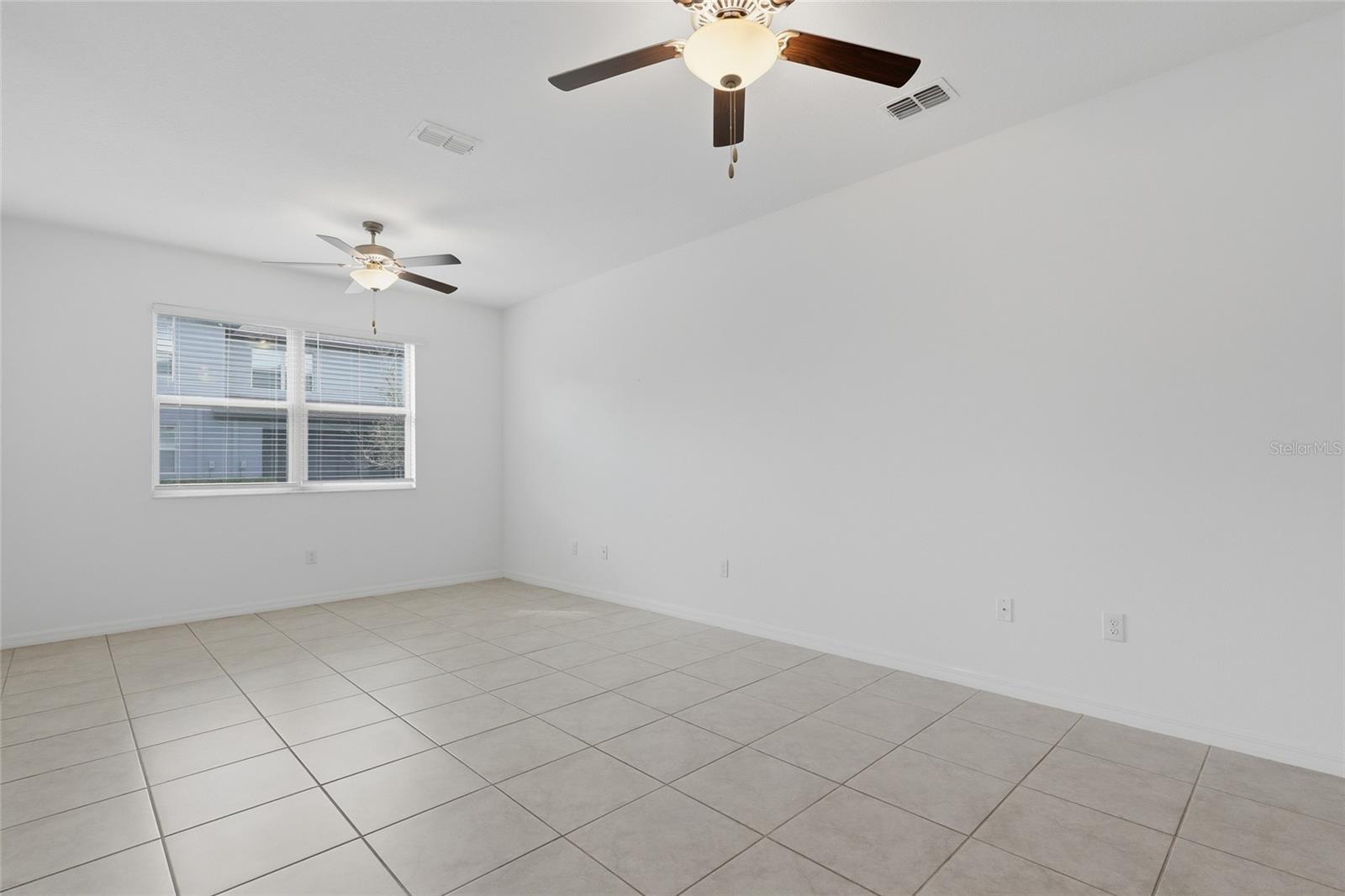 BELMONT TH - Residential Lease