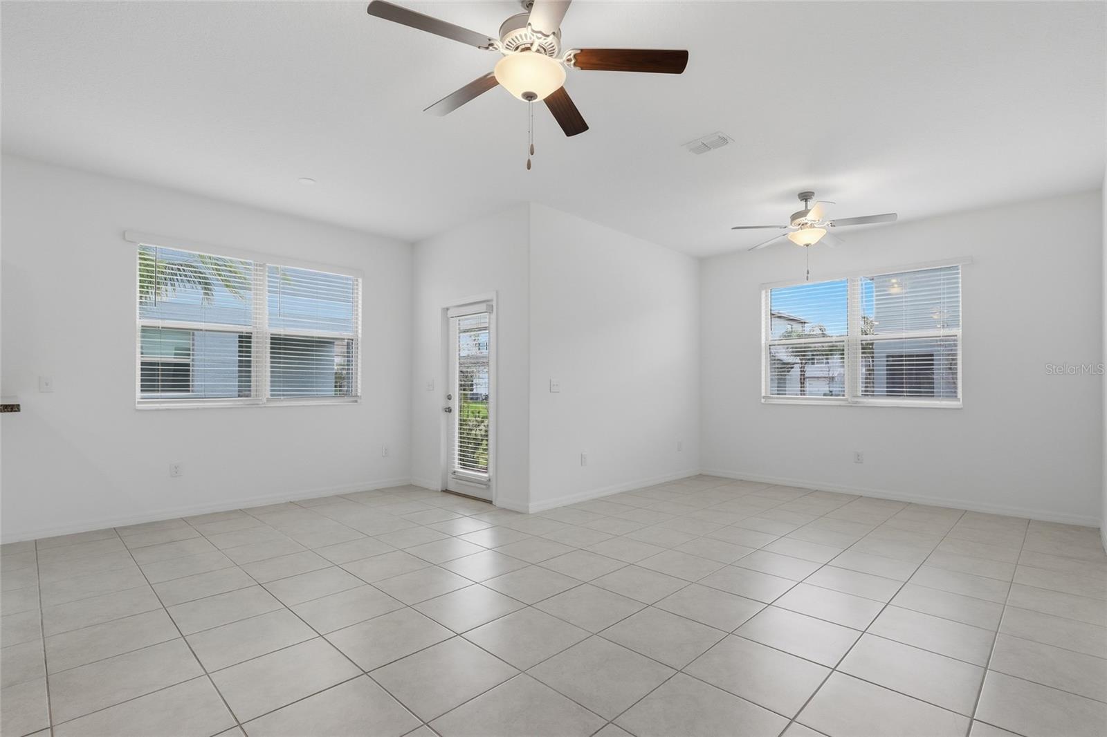 BELMONT TH - Residential Lease