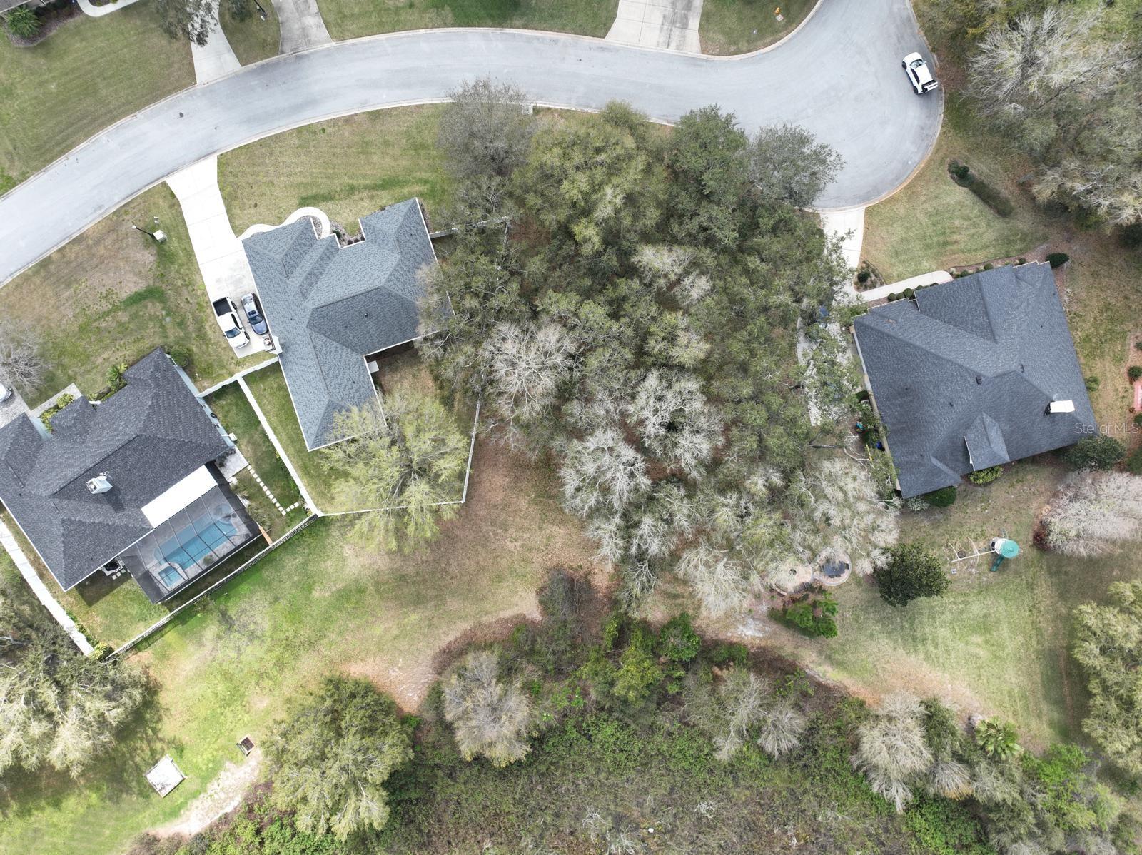 LAKE DEESON WOODS - Land