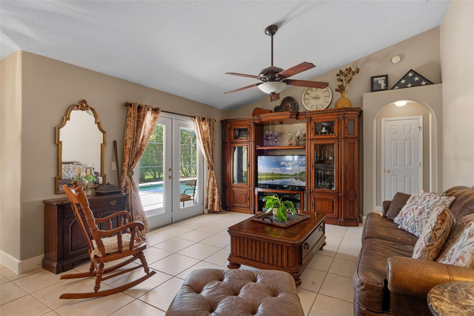 1525 GANTS CIRCLE