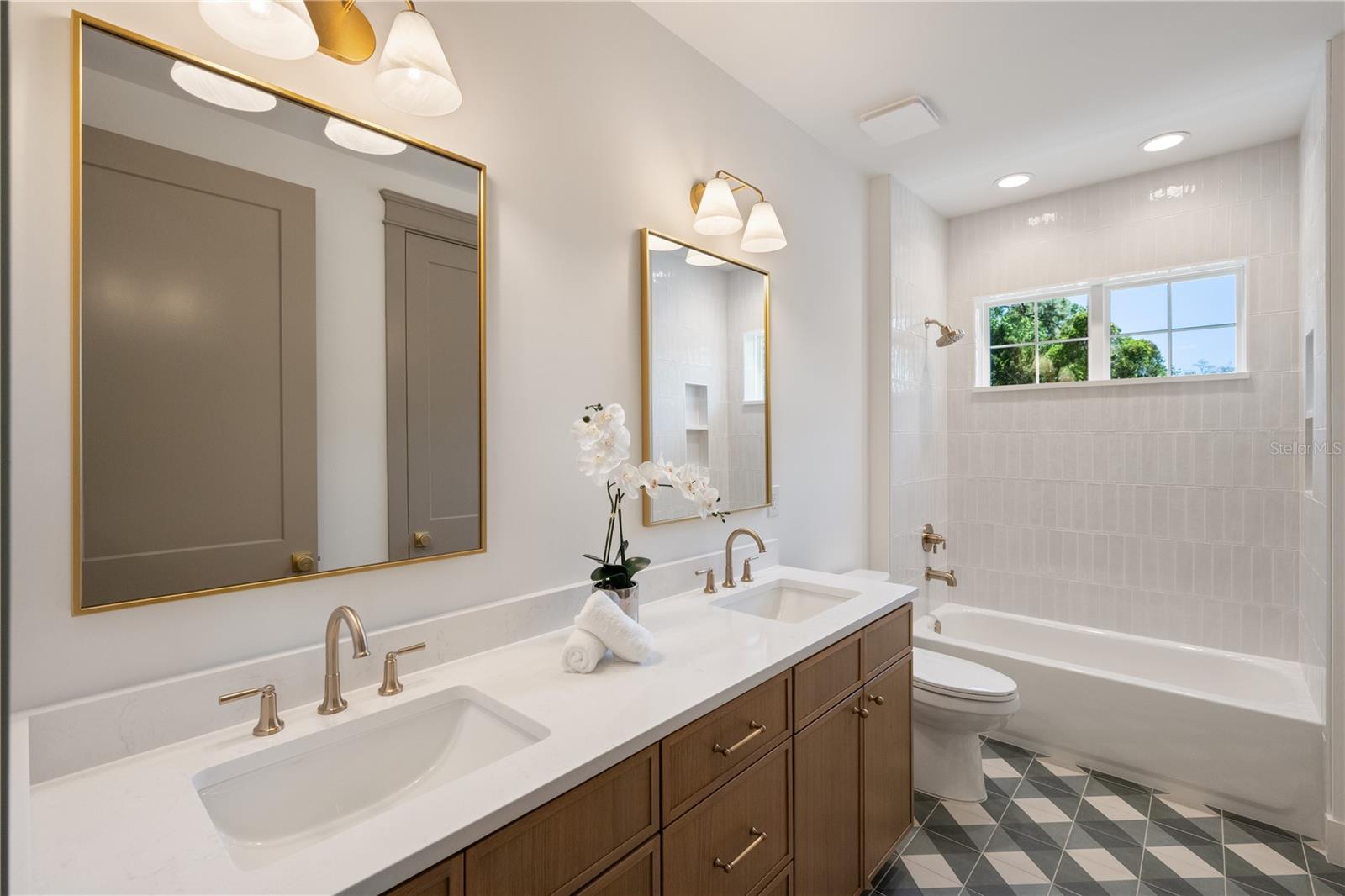 TEMPLE TERRACE - Residential