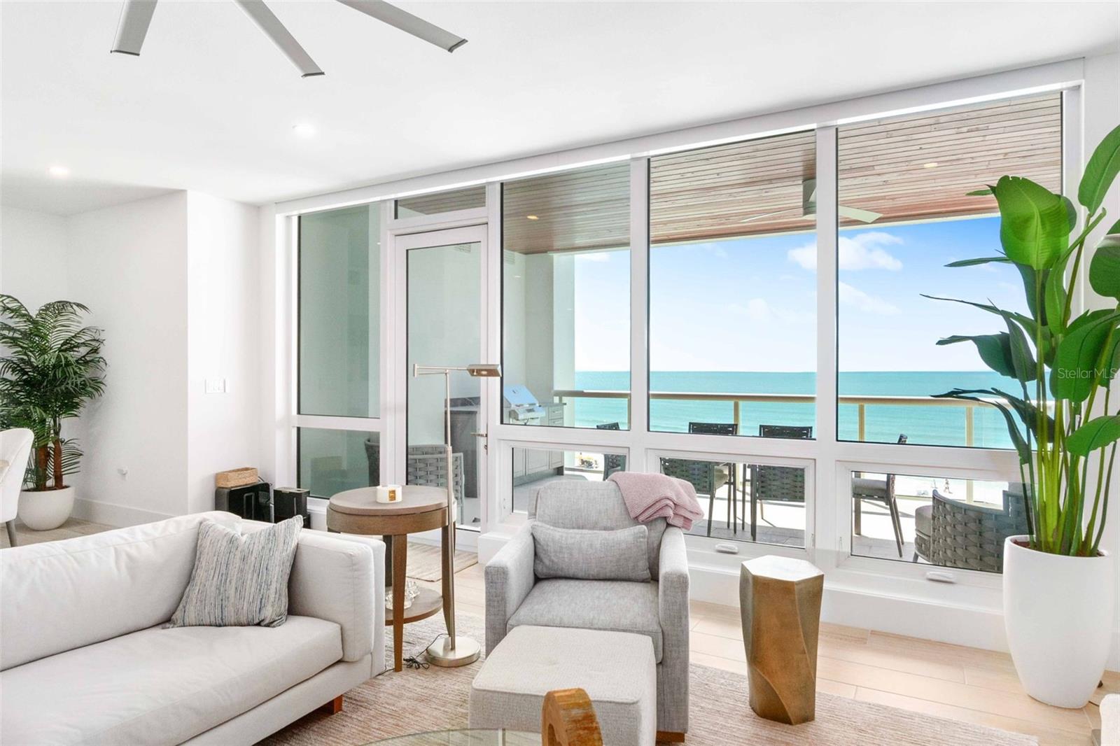 TEN35 SEASIDE - Residential