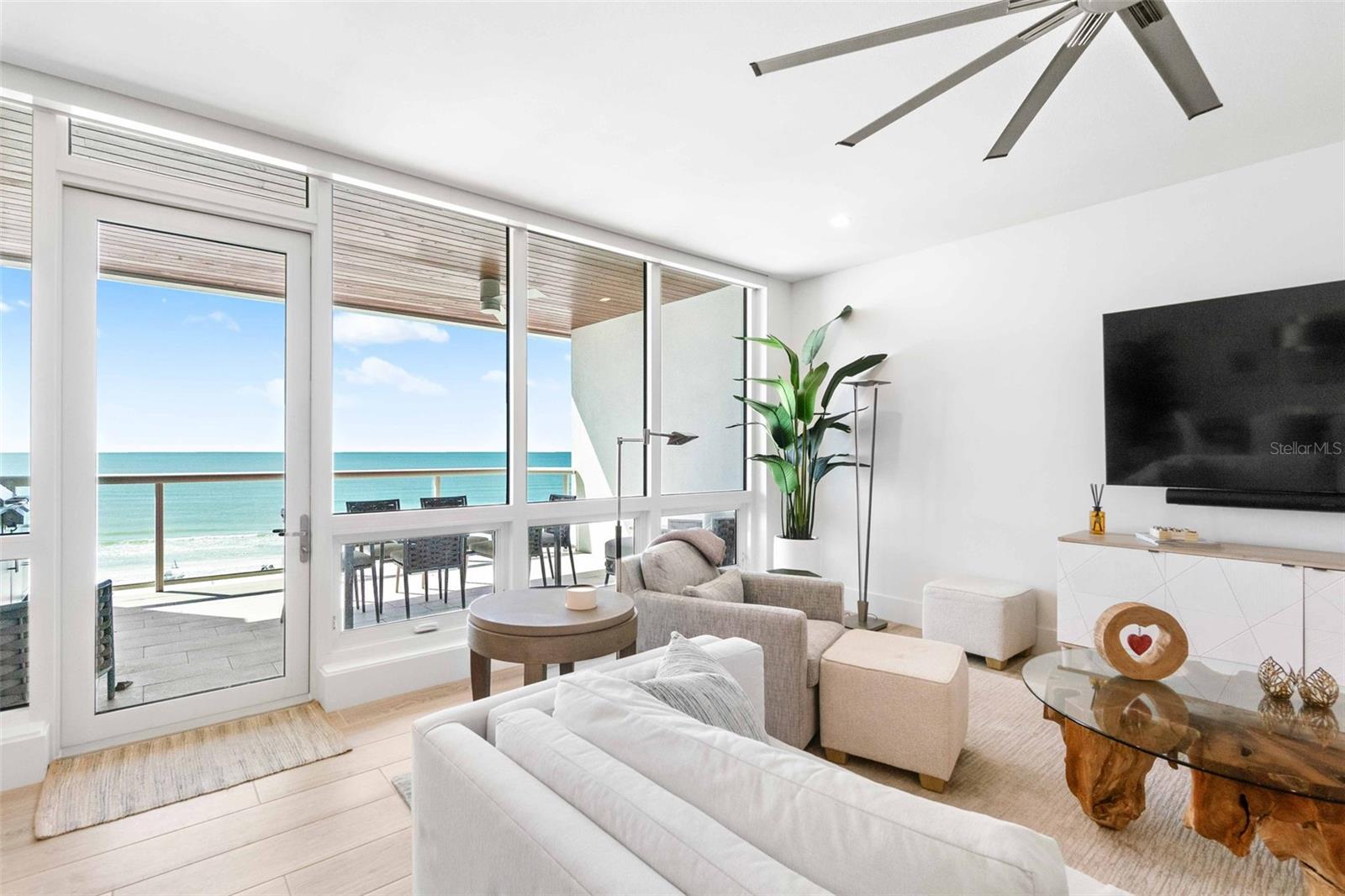 TEN35 SEASIDE - Residential