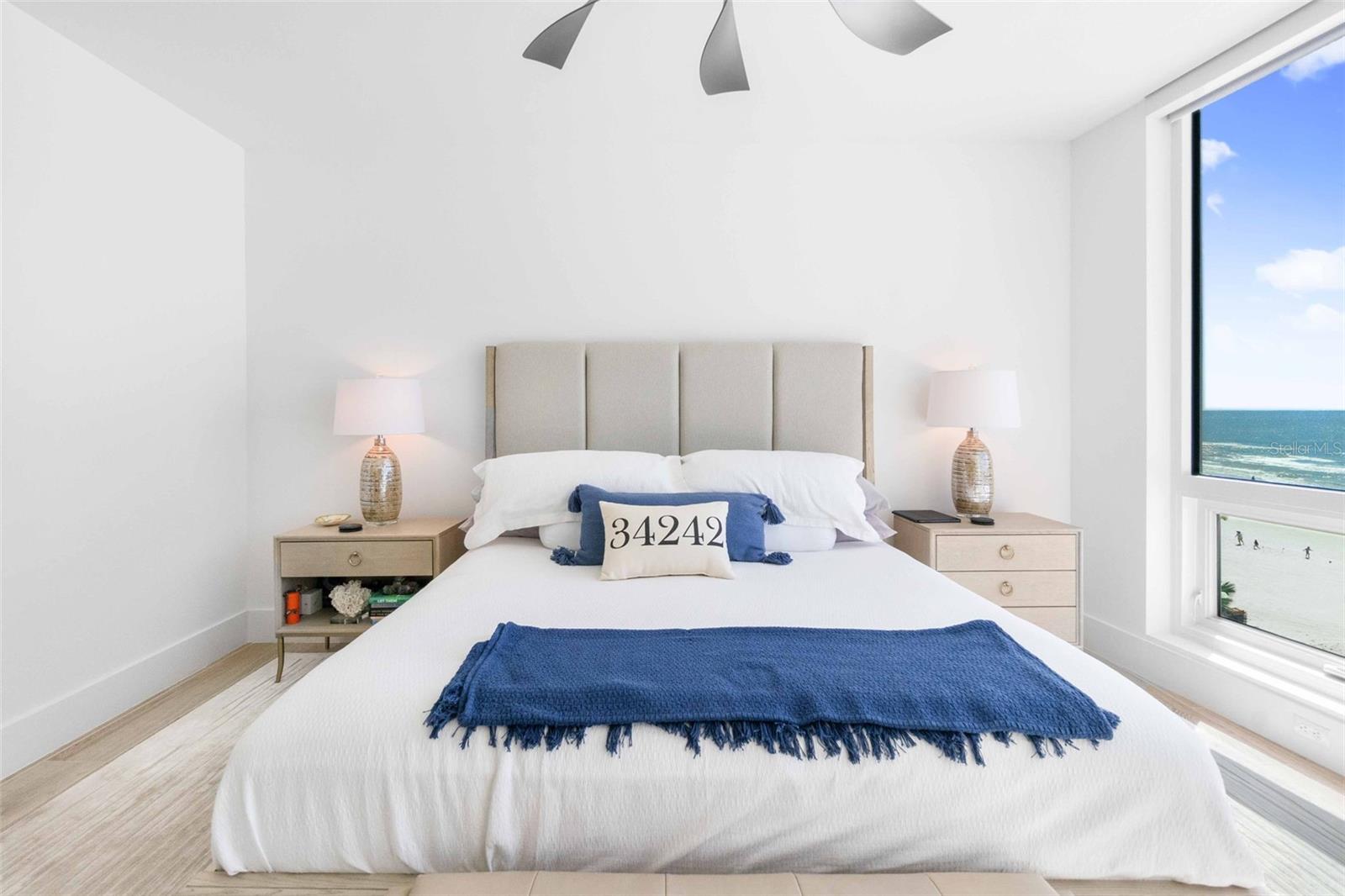 TEN35 SEASIDE - Residential