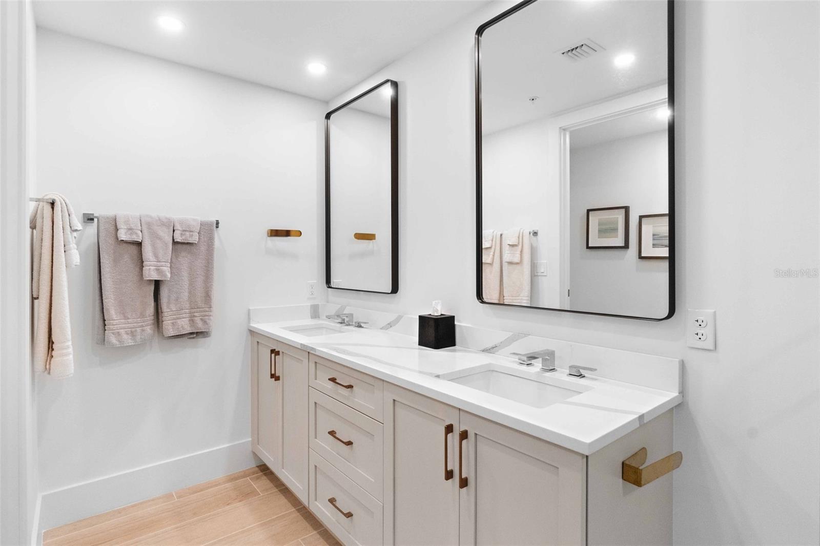 TEN35 SEASIDE - Residential