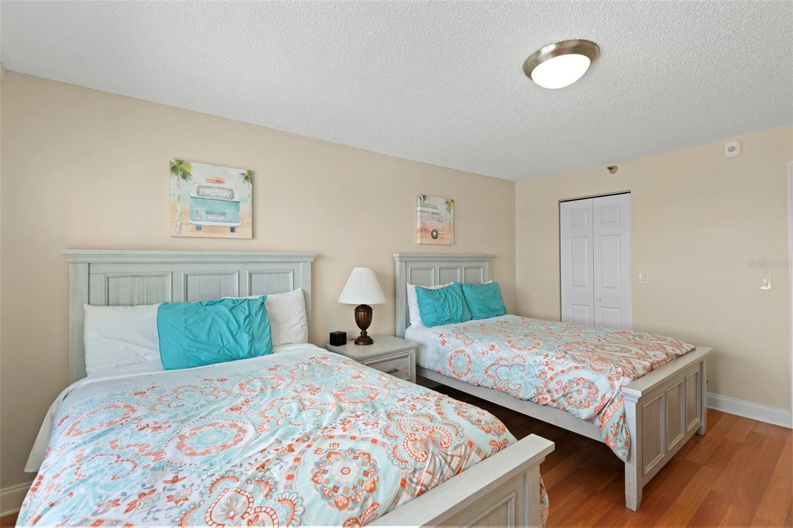 COLLWOOD THE CONDO - Residential