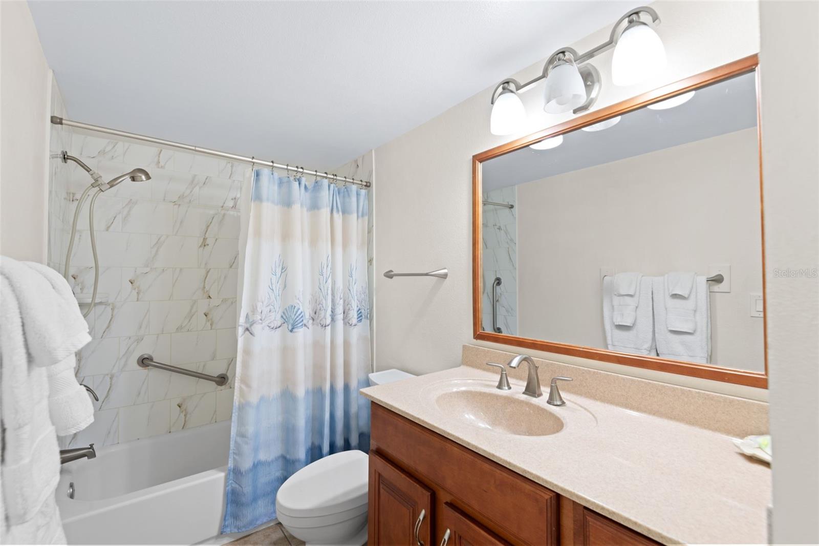 COLLWOOD THE CONDO - Residential