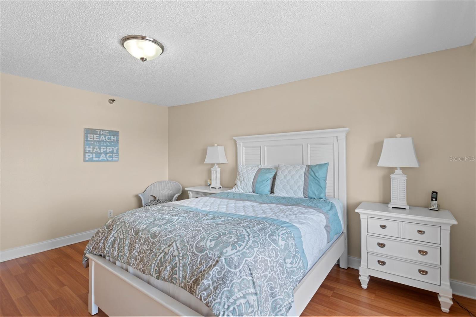 COLLWOOD THE CONDO - Residential