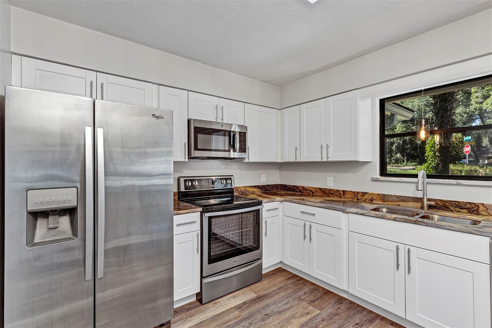WESTCHESTER MANOR - Residential