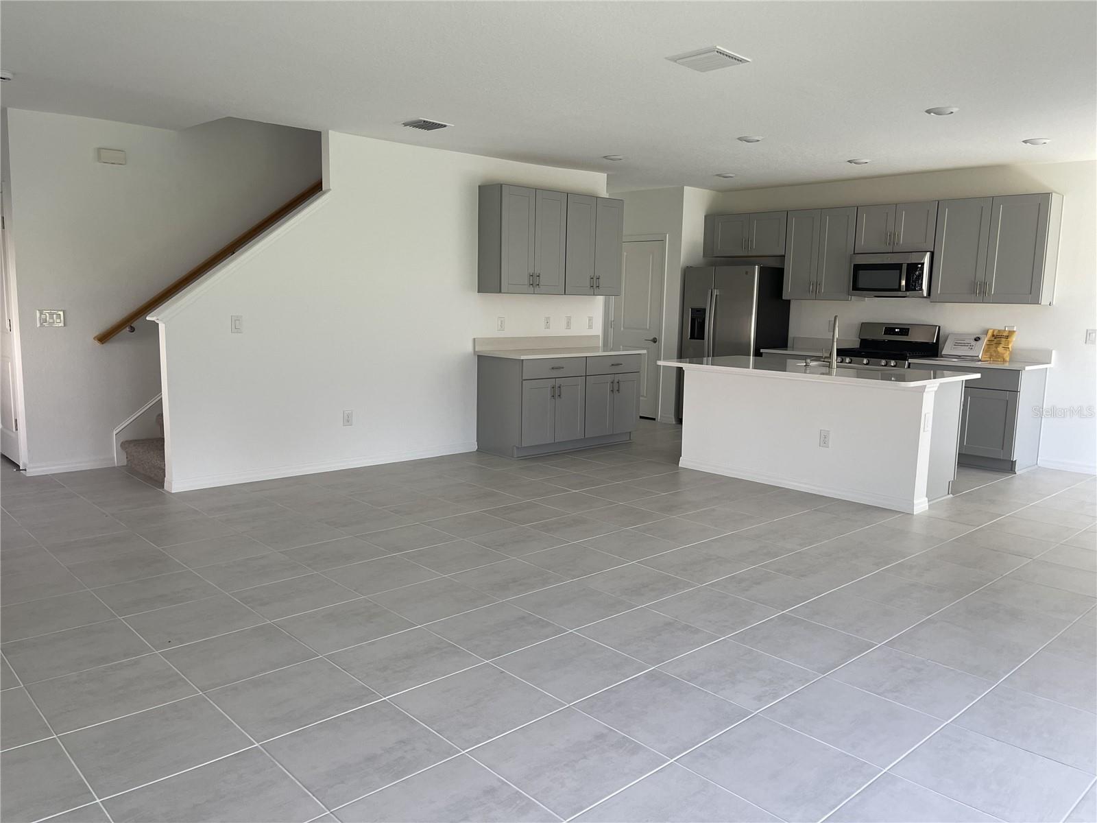 ARTISAN LAKES EAVES BEND PH II SUBPH A, - Residential Lease