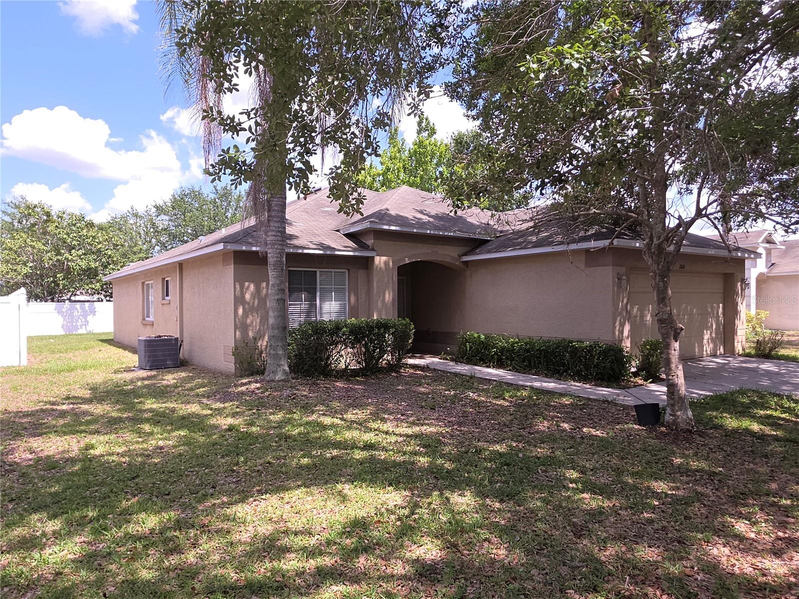 2614 QUEEN ALBERTA DRIVE