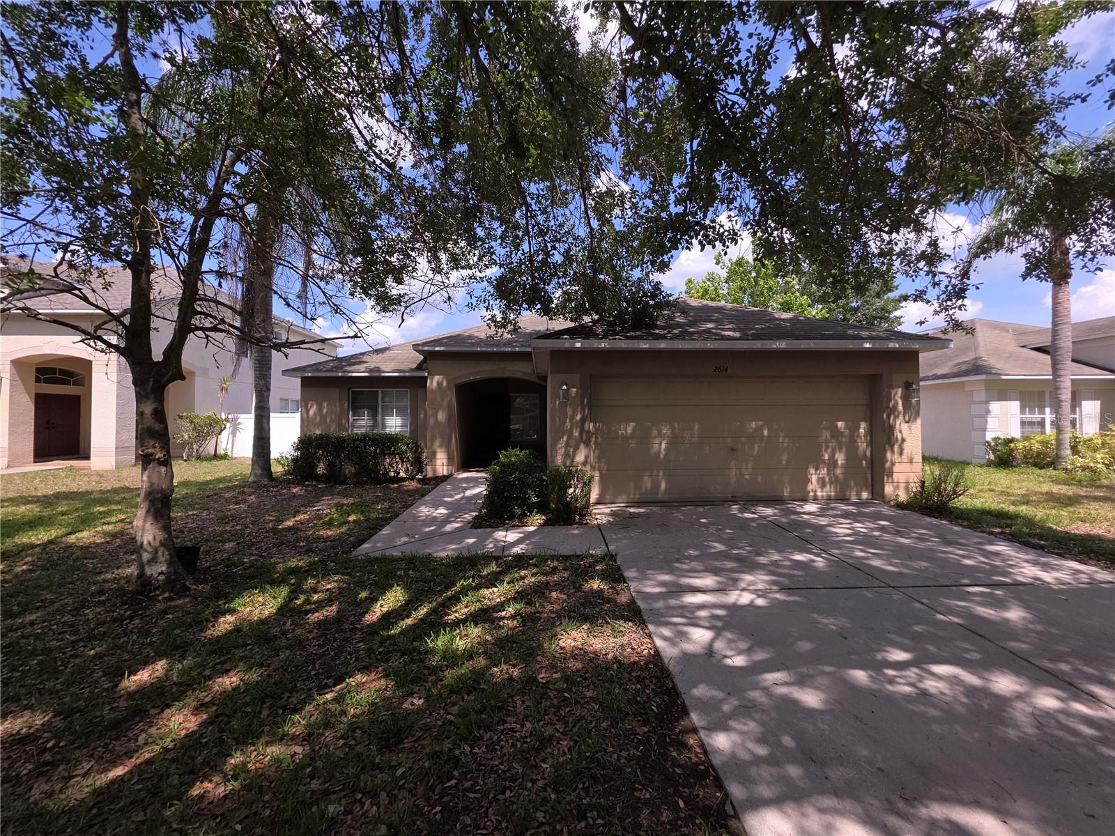 2614 QUEEN ALBERTA DRIVE