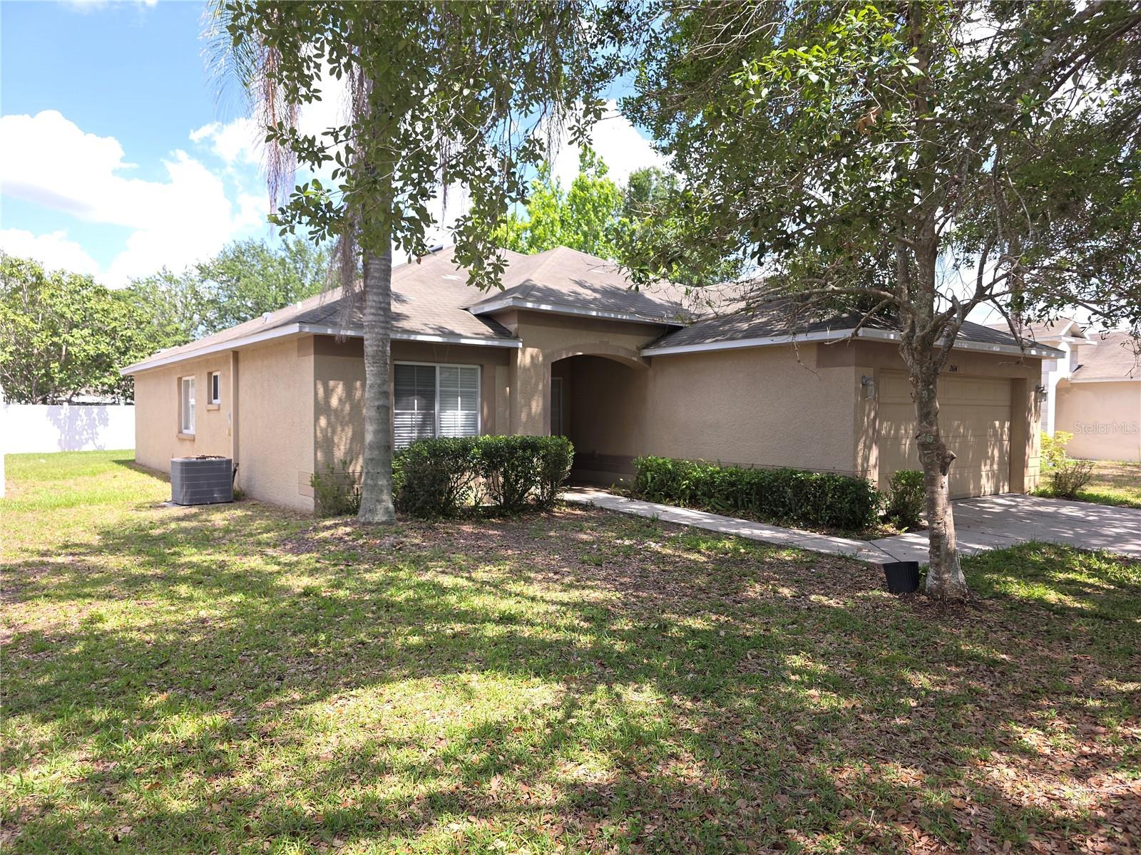2614 QUEEN ALBERTA DRIVE