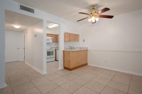 Condominium in GAINESVILLE FL 6519 NEWBERRY ROAD 4.jpg