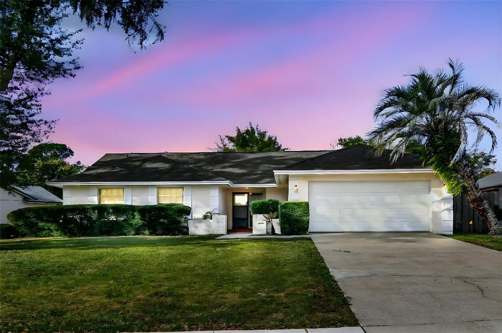 Photo of 8012 Hook Circle, Orlando, FL 32836 (MLS # O6373991)