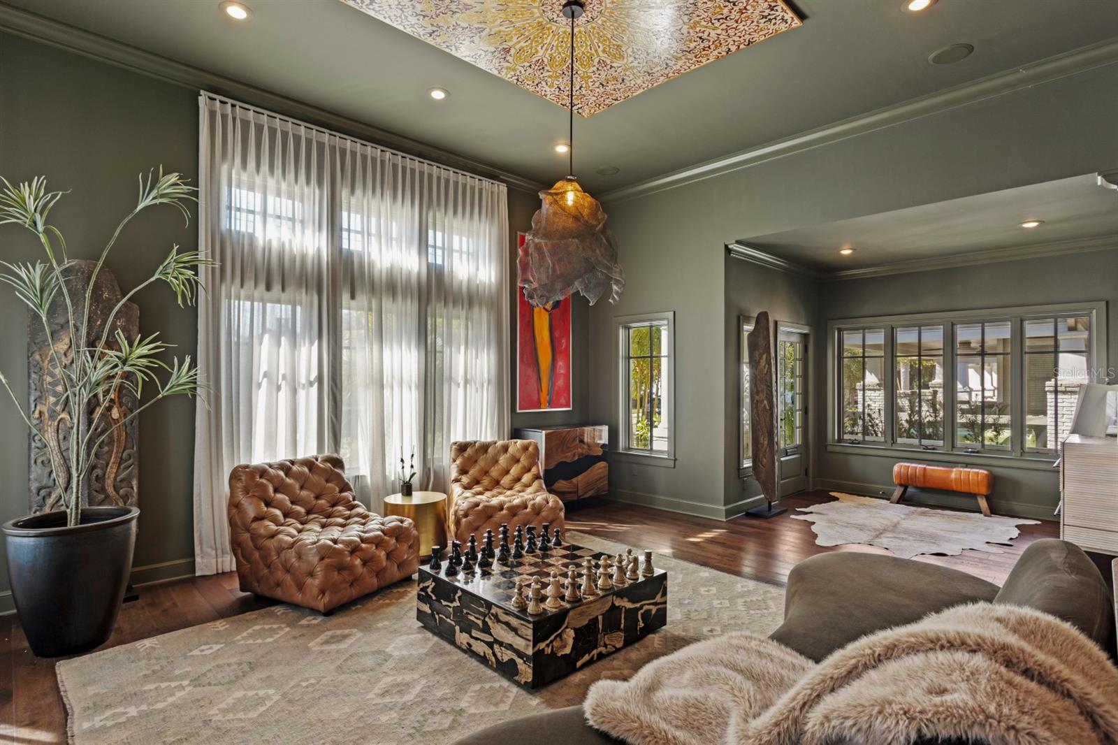 2115 W WATROUS AVENUE