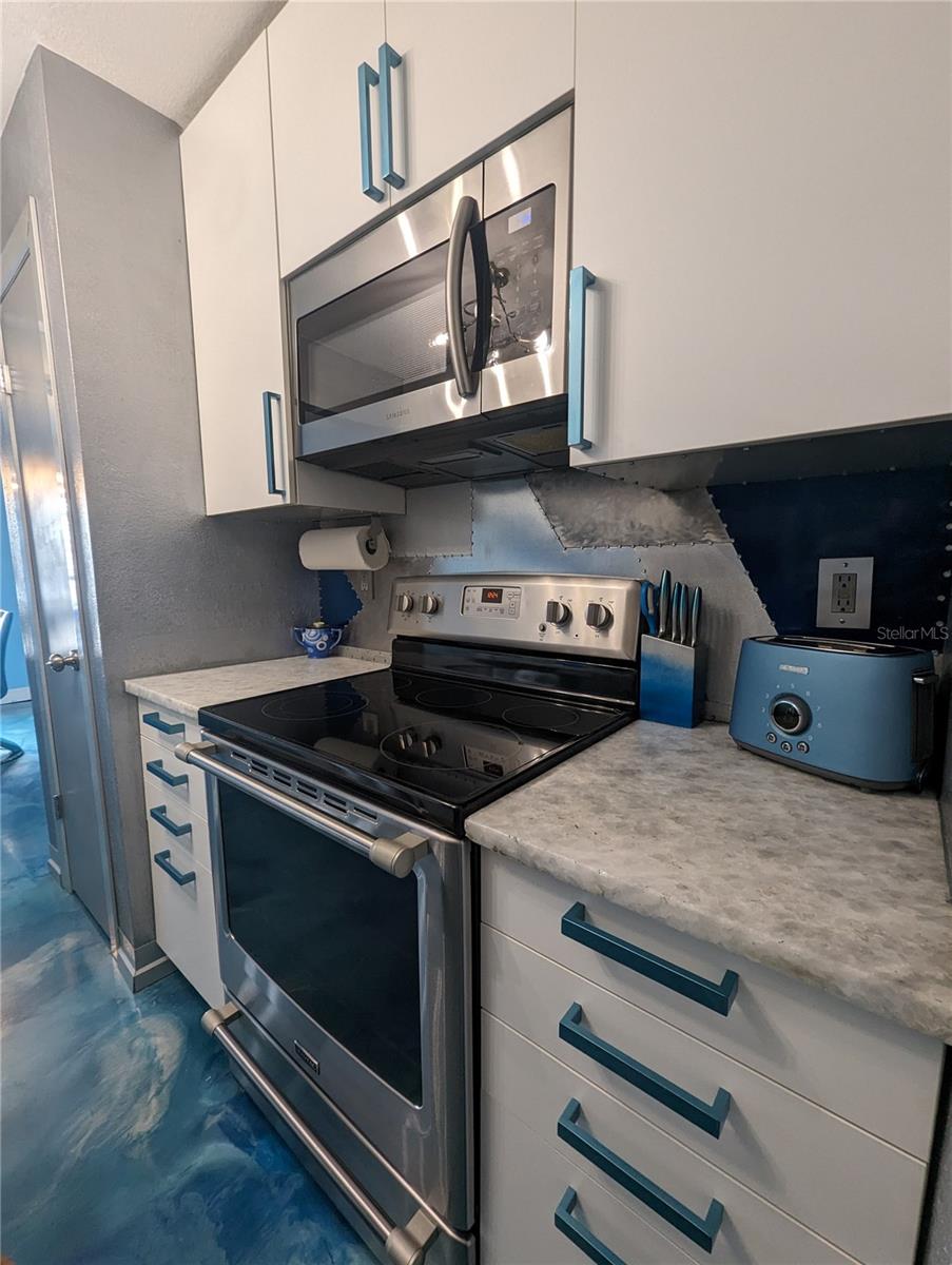 WATERSIDE AT COQUINA KEY SOUTH - Residential Lease