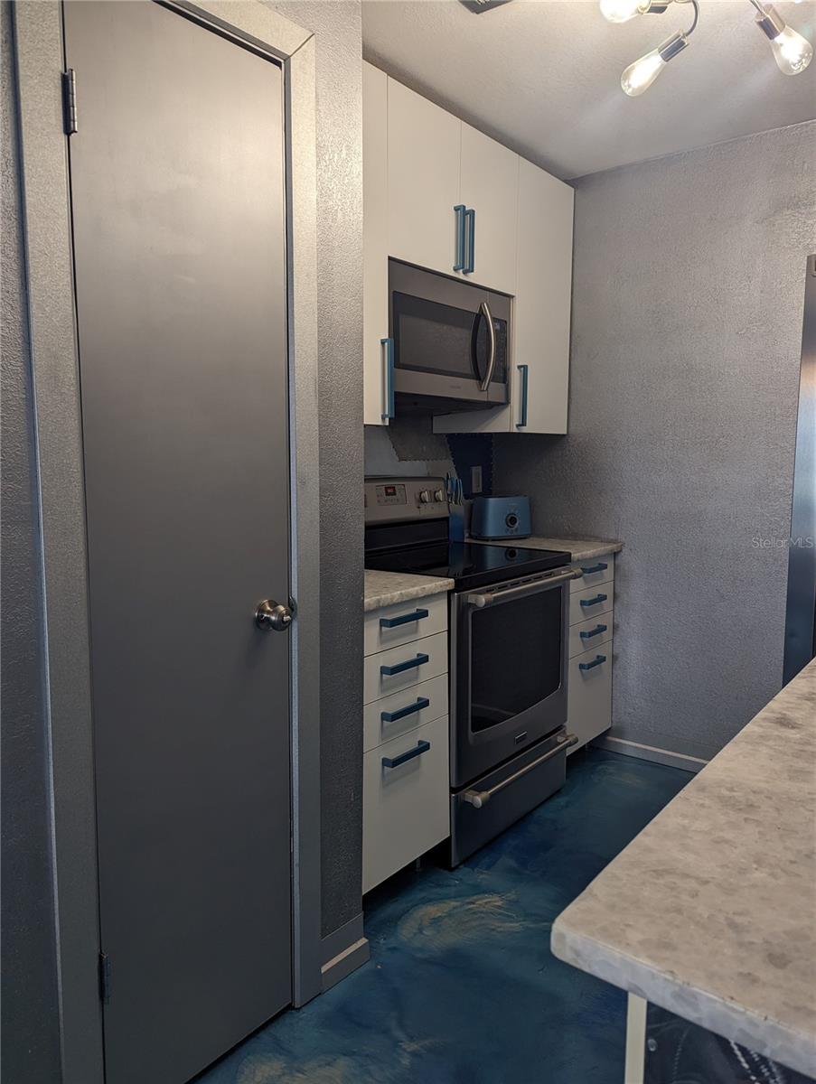 WATERSIDE AT COQUINA KEY SOUTH - Residential Lease